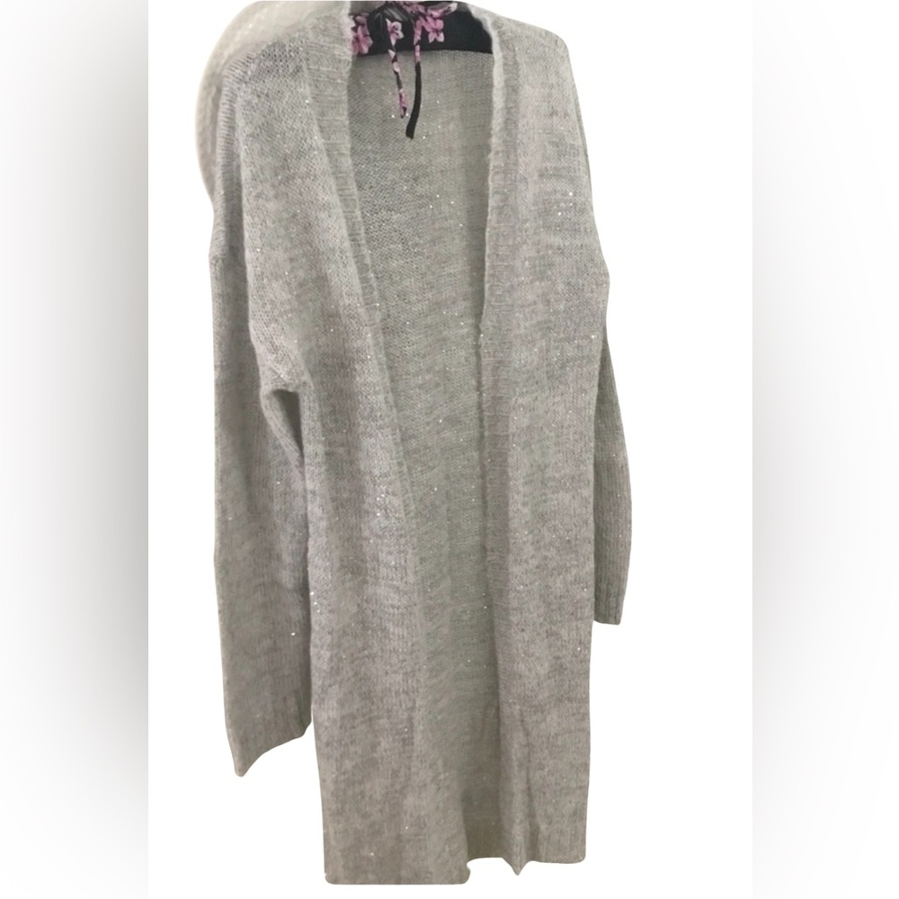 🚨Sale🚨!! Victoria’s Secret Long Gray Open Sweater Size M